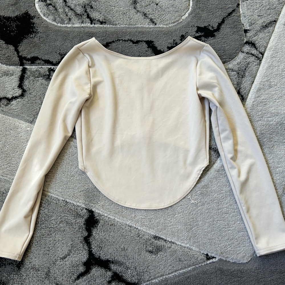 Source Unknown Cream Long Sleeve Cropped Top